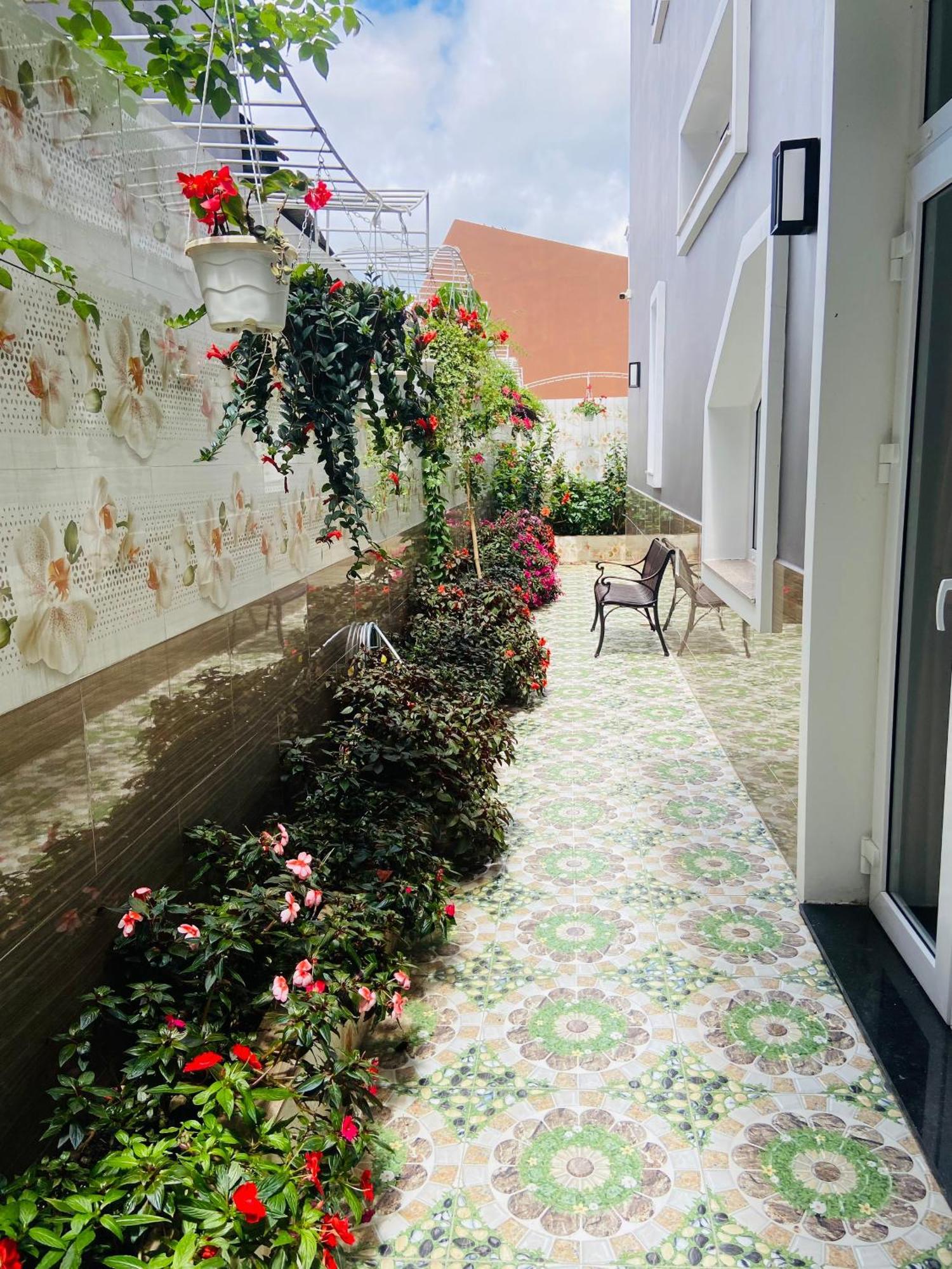 Minh Chien Hotel Далат Экстерьер фото