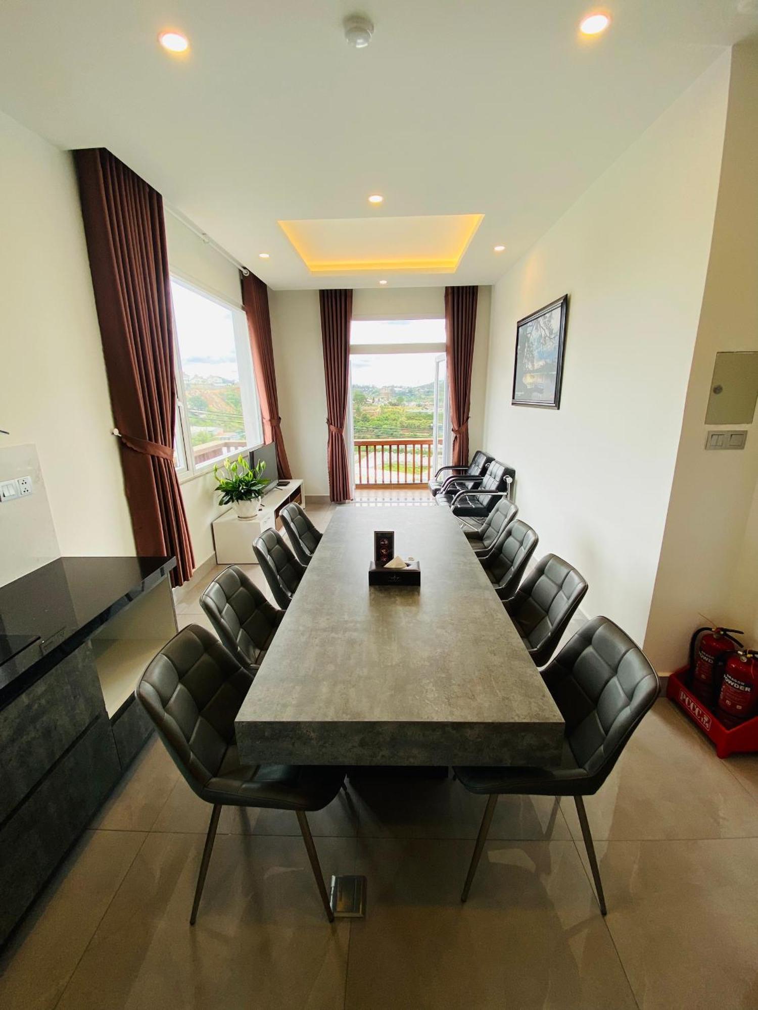Minh Chien Hotel Далат Экстерьер фото